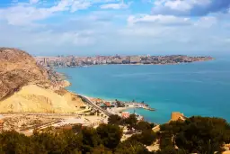 Czy w Alicante jest bezpiecznie? Najważniejsze fakty dla turystów 2025