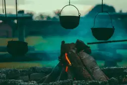 Jak czyścić kociołek żeliwny, aby uniknąć jego zniszczenia?