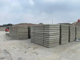 Płyta betonowa zbrojona: jak uniknąć kosztownych błędów w budowie