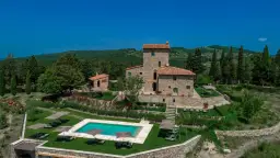 Gdzie zjeść w San Gimignano? Odkryj najlepsze restauracje i dania