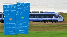Dwa ekrany z rozkładem jazdy PKP Intercity pokazują podróż z Krakowa do Warszawy. To właśnie znaczy intercity – szybkie połączenia kolejowe.