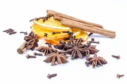 Les épices de Noël indispensables pour des recettes festives réussies
