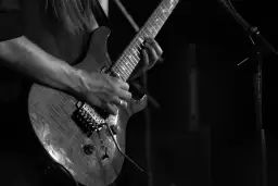 Najlepsi polscy gitarzyści rockowi wszech czasów - TOP 10