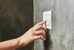Jak dobrać odpowiednią wysokość włącznika światła?