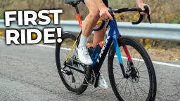 Trek Emonda 2025: Dlaczego profesjonalni kolarze go pokochali?