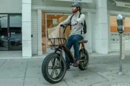 Rower jak motor: Czy jeździsz legalnie? Uniknij kar!