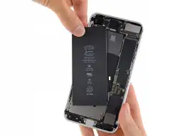 Ile kosztuje wymiana baterii w iPhone 7? Sprawdź ceny i oferty