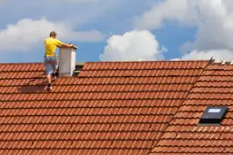 Ile kosztuje wybudowanie komina z cegły? Sprawdź, co musisz wiedzieć