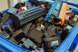 Zużyty toner - gdzie wyrzucić? Ekologiczna utylizacja krok po kroku