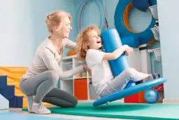Integracja sensoryczna: Jak pomóc dziecku? Domowe ćwiczenia SI