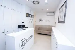 Nowoczesna recepcja stomatologiczna w Krakowie. Ranking najlepszych klinik stomatologicznych w Krakowie uwzględnia takie placówki jak ta.
