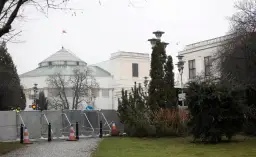 Kto uchwala ustawy w Polsce i jak wygląda ten proces?