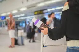 Jak wygląda odprawa na lotnisku Modlin? Uniknij stresu i opóźnień