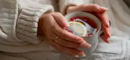 5 herbat na gorączkę: Naturalne wsparcie dla Twojego zdrowia