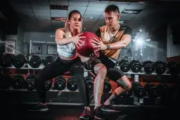 Jak zostać trenerem CrossFit? Sprawdź wymagania i kursy potrzebne