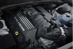 Opinie o Chrysler 300C: Jaki silnik wybrać, by uniknąć kosztów?
