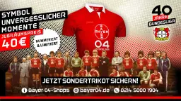 Niemiecka drużyna piłkarska Bayer 04 Leverkusen świętuje 40 lat Bundesligi specjalną, numerowaną koszulką za 40 euro.