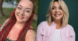Dwie kobiety, jedna z rudymi warkoczami i okularami, druga z blond włosami w różowej koszuli. Obie uśmiechnięte, jakby każda mama na obrotach znalazła chwilę dla siebie.
