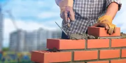 Jakie proporcje do zaprawy murarskiej, aby uniknąć błędów w budowie