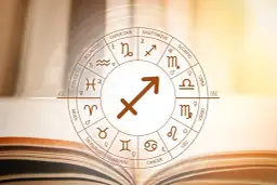 Koło zodiaku z symbolem Strzelca, który jest znakiem zodiaku dla osób urodzonych 21 grudnia.