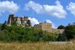 Zamek Kamieniec w Odrzykoniu: Historia, tajemnice i atrakcje turystyczne