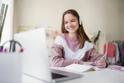 Skuteczne maturalne kursy online - przygotuj się do egzaminu bez stresu