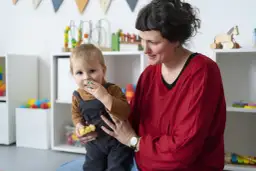 Chcesz pracować w żłobku? Teraz możesz zdobyć uprawnienia online