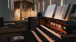 Jak nauczyć się grać na organach kościelnych? Podstawy i wskazówki