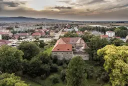 Pałac Sandreckich w Bielawie: historia, architektura i obecne życie