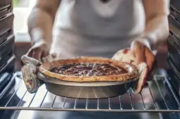 Jak nowoczesne gadżety i urządzenia ułatwiają pieczenie w domu