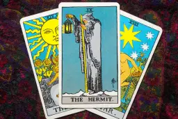 Tarot tak czy nie z 2 kart: Skuteczna metoda szybkiego wróżenia