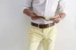 Outfit na 18 męski - Znajdź idealny strój na ważne wydarzenie!