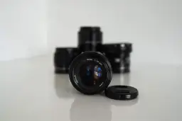 Czy obiektywy Minolta pasują do Sony? Kompatybilność, adaptacja i praktyczne porady