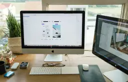 Kreatory stron internetowych – jak działają? Przegląd możliwości