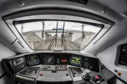 Ile zarabia kierownik pociągu Intercity? Fakty, które zaskakują