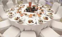 Ile kosztuje catering na 60 osób? Sprawdź ceny i opcje menu