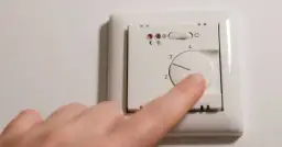 Kiedy włączają ogrzewanie w blokach? Sprawdź, co musisz wiedzieć