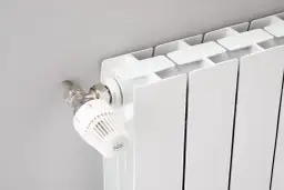 Ile żeberek grzejnika aluminiowego na 1m2? Sprawdź, by nie przepłacać