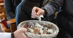 Ile zarabia organista w kościele? Sprawdź różnice w wynagrodzeniach