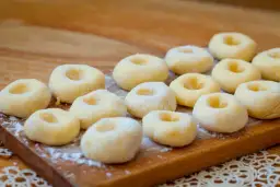 Czy kluski śląskie można mrozić? Oto jak to zrobić bez straty jakości