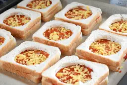 Szybkie kolacje z chleba tostowego: przepisy na ciepło w 30 minut