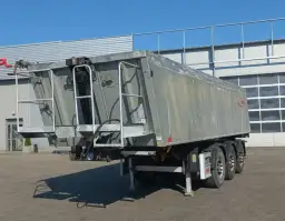 Ile kosztuje wynajem naczepy? Ceny, które mogą cię zaskoczyć