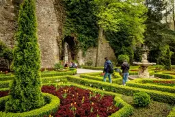 Wałbrzych z dzieckiem: Odkryj najlepsze atrakcje i plan wyjazdu!