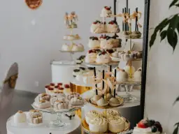 Pomysły na tort w kształcie prezentu, które zachwycą każdego gościa