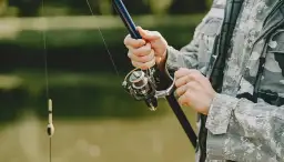 Wędka teleskopowa vs składana: Którą wybrać? Poradnik