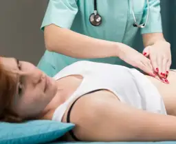 Ból wątroby? Objawy, lokalizacja i kiedy iść do lekarza