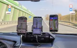 Yanosik vs Waze: Która nawigacja lepsza w Polsce? Porównanie