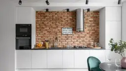 Co zamiast płytek w kuchni nad blatem? Odkryj praktyczne alternatywy