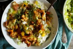 Prosta sałatka do grilla z ziemniakami i koperkiem, która zachwyci gości