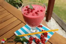 Koktajl z czerwonej porzeczki: przepis + warianty. Zdrowie w szklance!